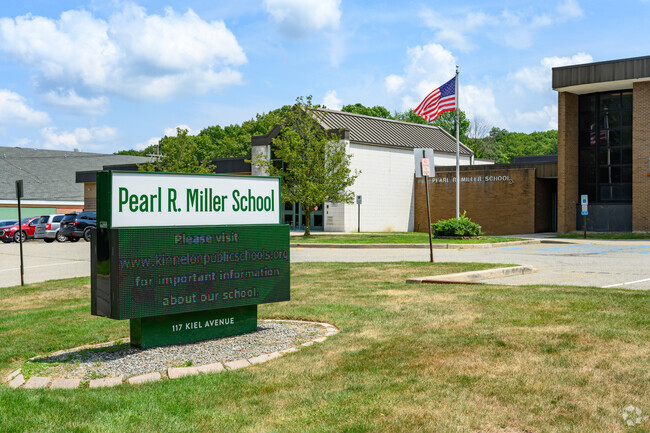 Kinnelon students in grades 6-8 can attend the highly rated Pearl R. Miller Middle School.