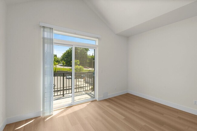 8417 SW 24th Ave unit 317, Portland, OR 97219 - photo 3