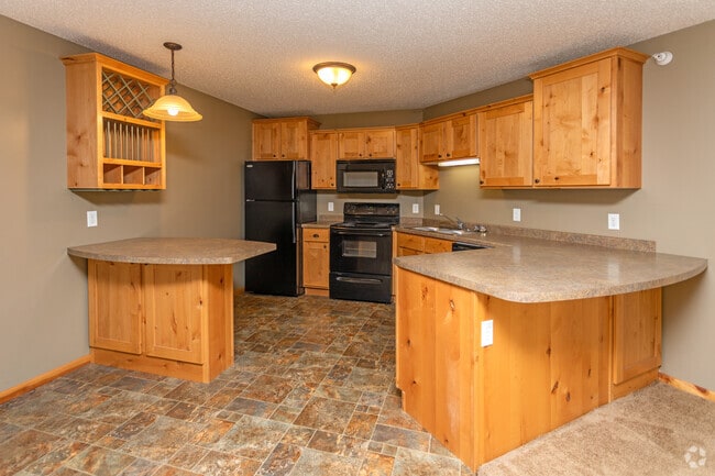 The Lodge at Pine Lakes, Sartell, MN 56377 - photo 2