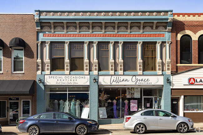Discover elegant styles at Lillian Grace, Rolla’s special occasions boutique.