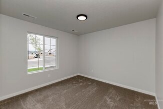 311 N Carnesbill Ave, Kuna, ID 83634