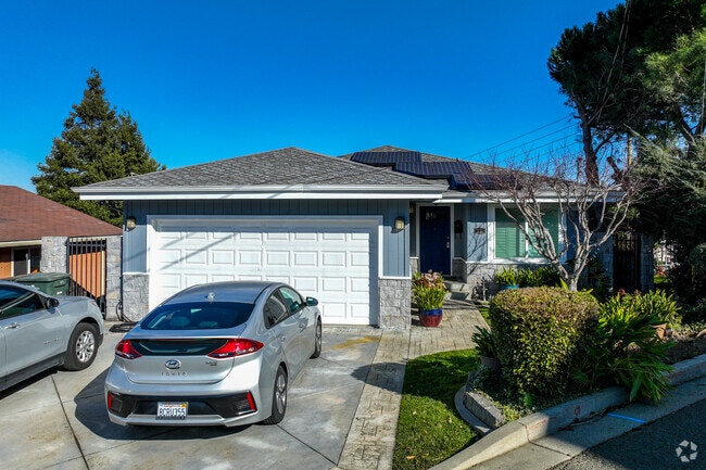 Find your perfect ranch style home in the Vallejo Farms neighborhood.