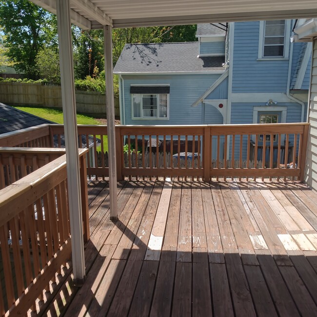 2nd floor rear porch
