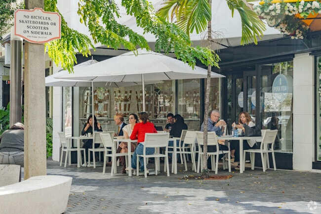 Coral Gables Section residents can enjoy a healthy meal from Pura Vida on Miracle Mile.