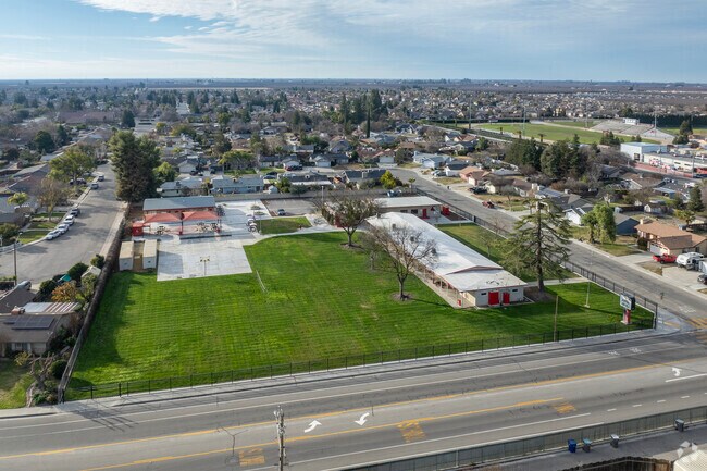 Enterprise High School is located in Kerman.