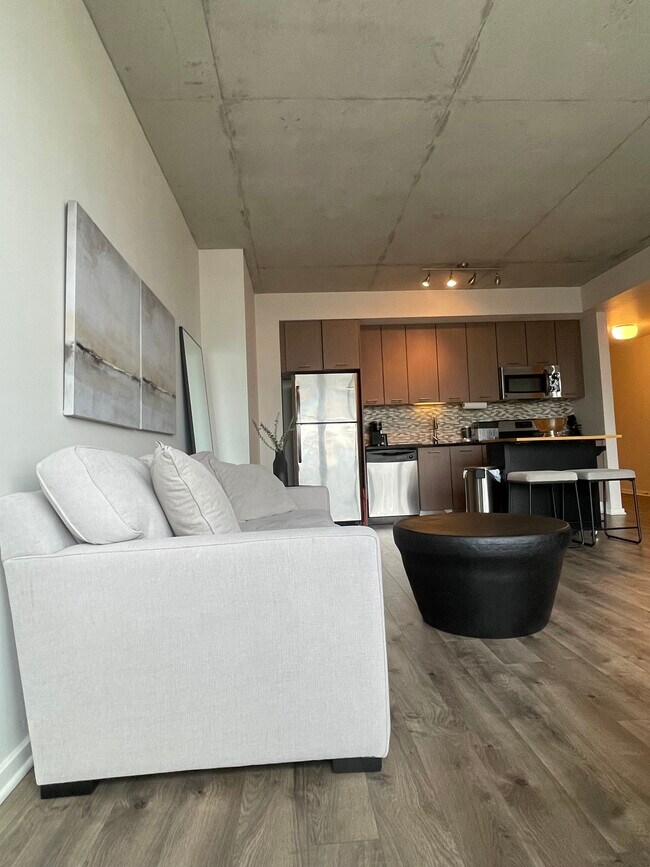 R+D659 unit 903, Chicago, IL 60661 - photo 4