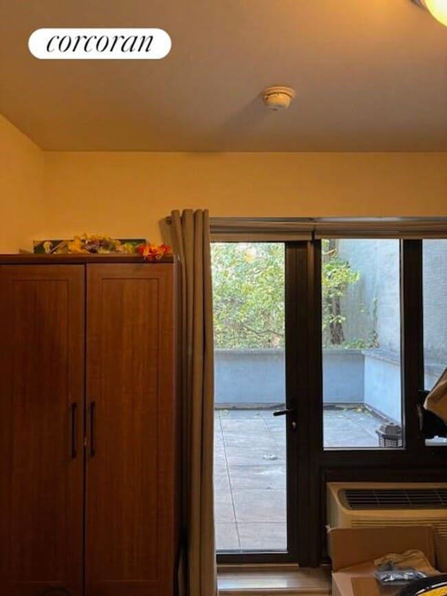 821 9th Ave, New York, NY 10019 - photo 6