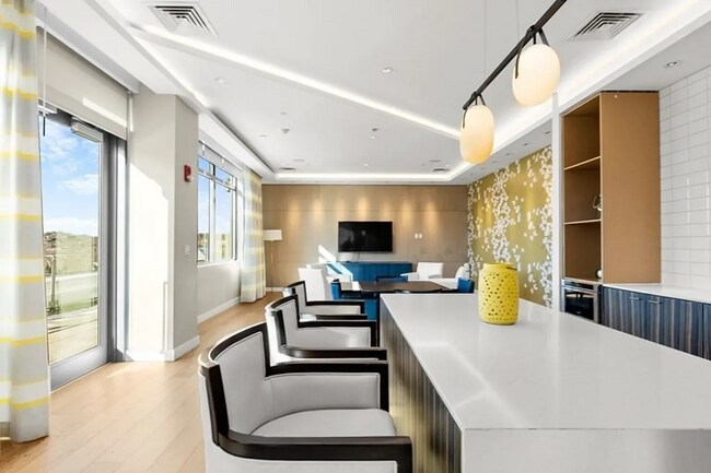 82 Fenwood Rd unit 1007, Boston, MA 02115 - photo 2