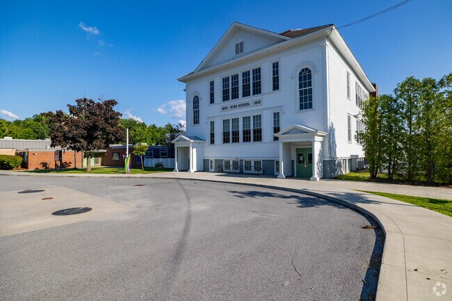 Hinesburg Community School in Hinesburg serves students in grades PK-8.