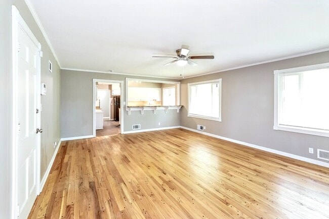 10509 E 82nd St, Raytown, MO 64138 - photo 4