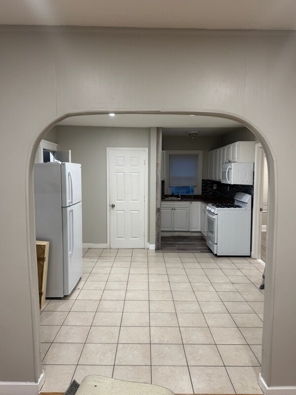 163 Sabin St unit 2, Pawtucket, RI 02860 - photo 7