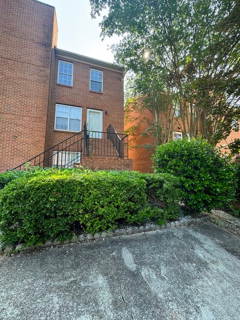 75 Davis Mill Ct, Lawrenceville, GA 30044 - photo 1