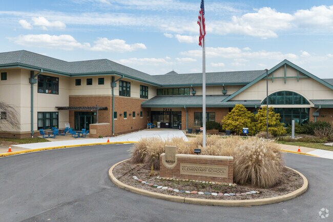 40% of students at Maplewood Richmond Heights Elementary are at least proficient in Math.