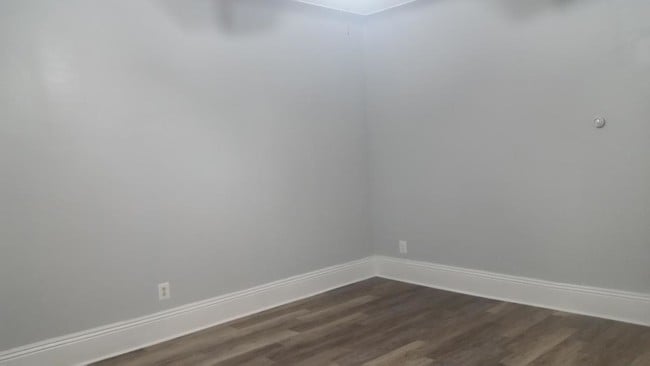 3324 17th St unit Upper, Wyandotte, MI 48192 - photo 7