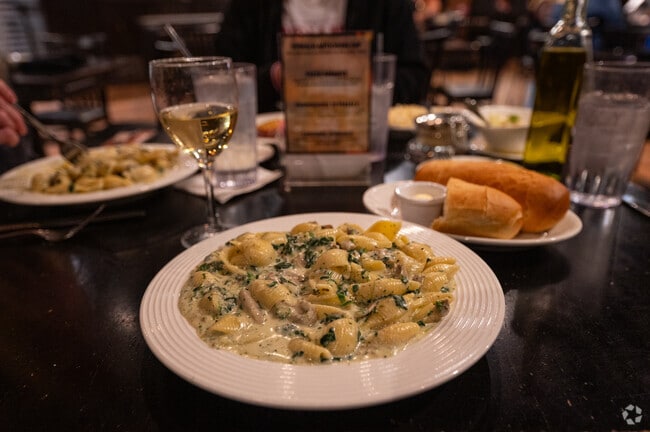 Stop in to Fort Wayne's Casa Grille for some of the best Italian food in the city.