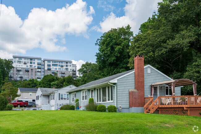 East Great Plains consists in a variety of types of homes including condos.