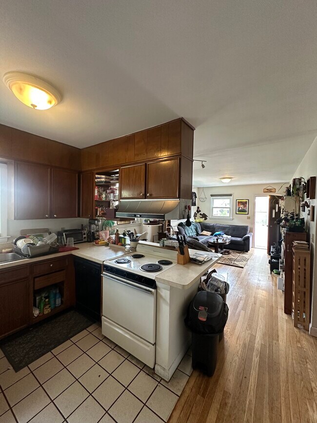 8 Newton St unit 8, Brighton, MA 02135 - photo 6