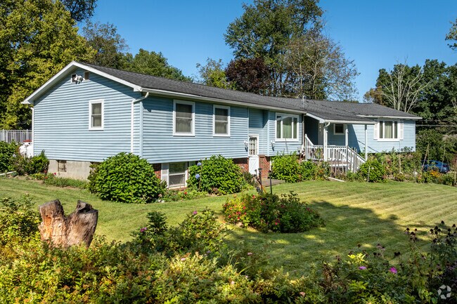 Residents of Lake Valhalla take great pride in their homes.