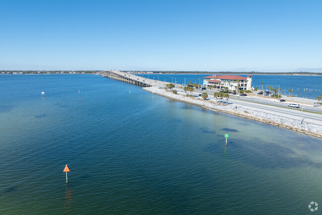 Stunning Pensacola Beach is minutes from Brent.