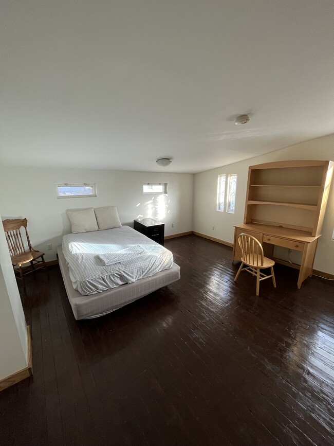 2177 Sohn St, Cincinnati, OH 45219 - photo 3