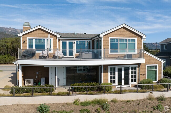 Beachside home in Toro Canyon, Summerland, CA.