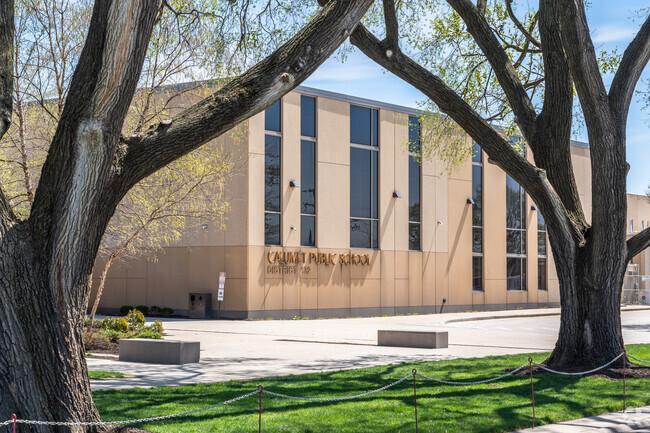 Calumet Middle School enrolls students in grades PK-8th.
