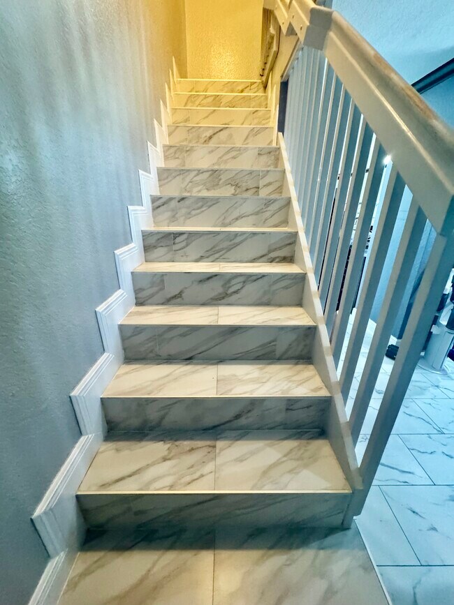 19550 SW 103rd Ct, Cutler Bay, FL 33157 - photo 6