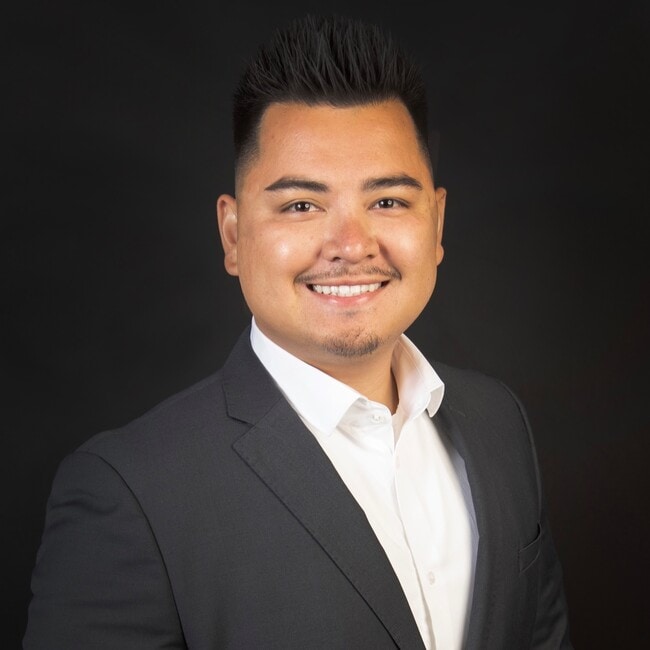 Agent Photo