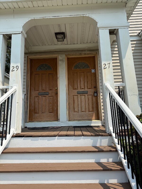 27 Owencroft Rd, Boston, MA 02124
