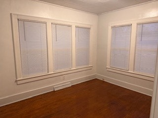 694 Mc Alister Ave, Benton Harbor, MI 49022 - photo 7