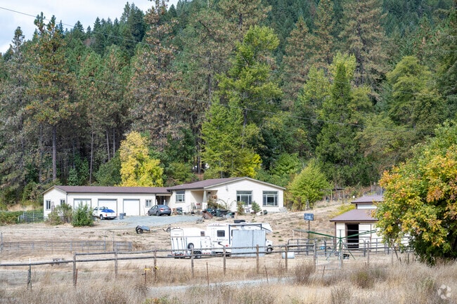 Ranch homes can be found in the Sunny Valley neighborhood.