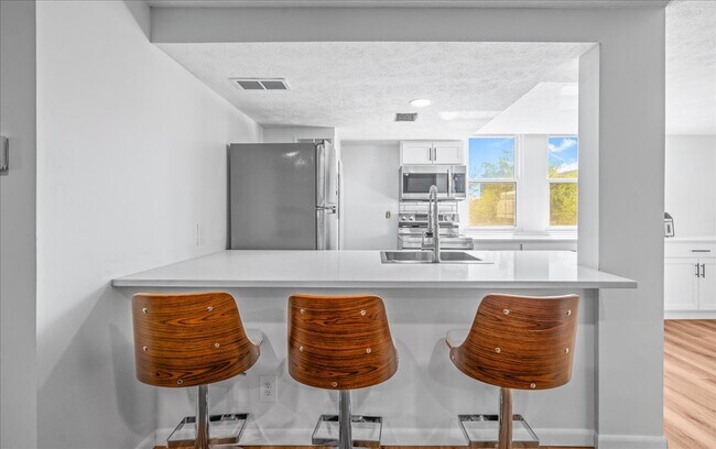 120 S 38th Ave unit 36, Omaha, NE 68131 - photo 5