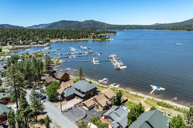 Waterfront homes in Big Bear Lake feature private docks and mountain views ideal for year-round recreation.