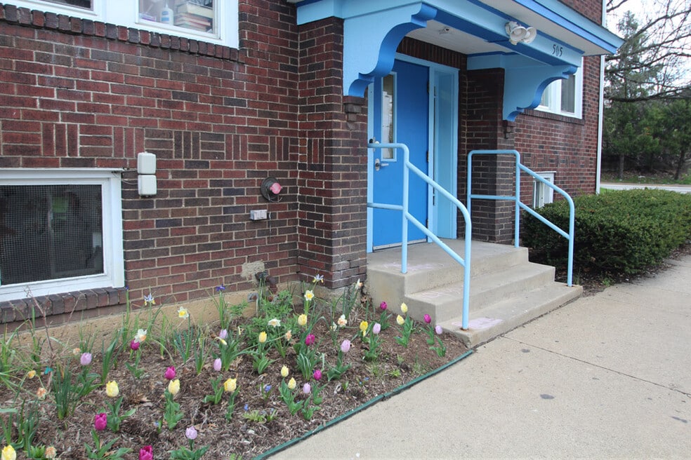 505 South Ave unit 1, Pittsburgh, PA 15221 - photo 1