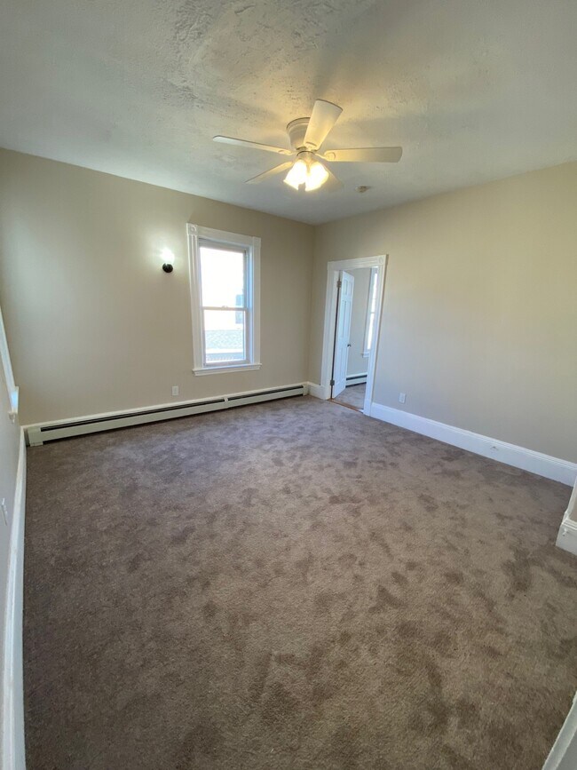 19 Whitman Ave unit 2W, Whitman, MA 02382 - photo 4