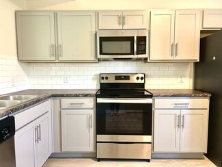 2005 Willow Dr, Richmond, KY 40475