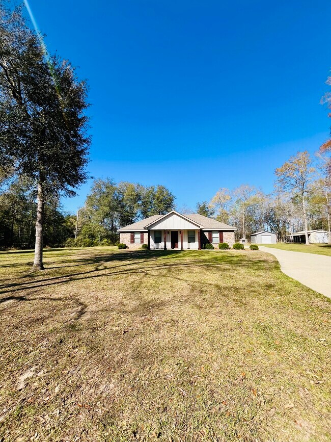 26205 Polktown Rd, Lucedale, MS 39452