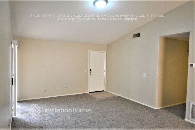 7934 W Laurel Ln, Peoria, AZ 85345 - photo 4