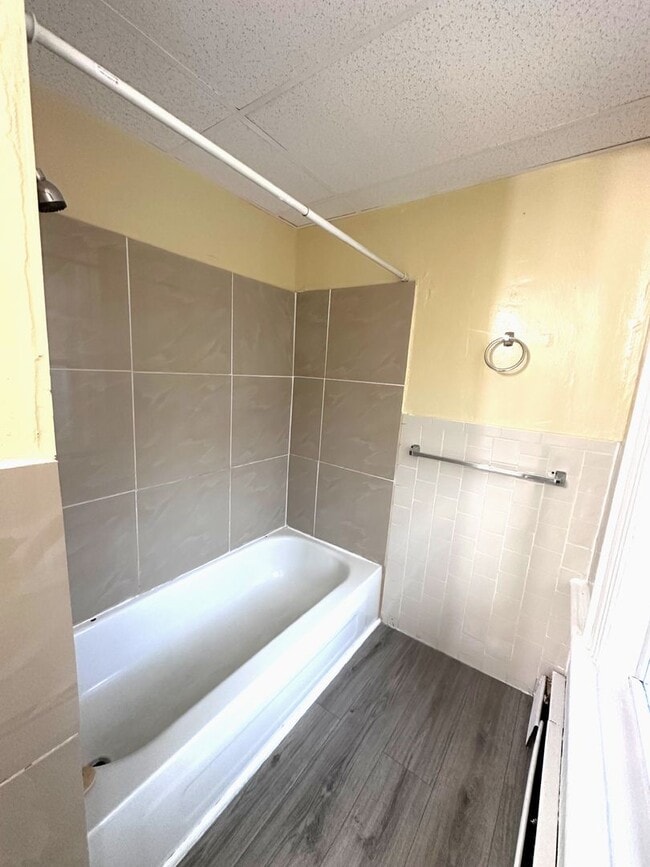 79 Wesleyan Ave unit 2, Providence, RI 02907 - photo 6