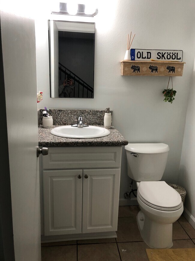 Stine Ridge Townhomes, Bakersfield, CA 93309 - photo 5