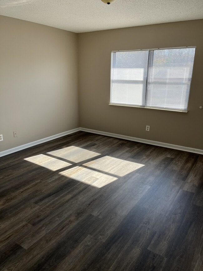 Coal Creek Apartment Homes, Oliver Springs, TN 37840 - photo 3