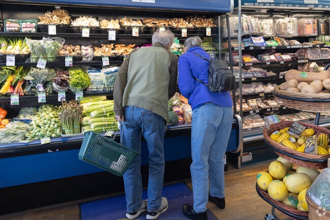 Morning Glory Natural Foods provides wholesome groceries to Brunswick.