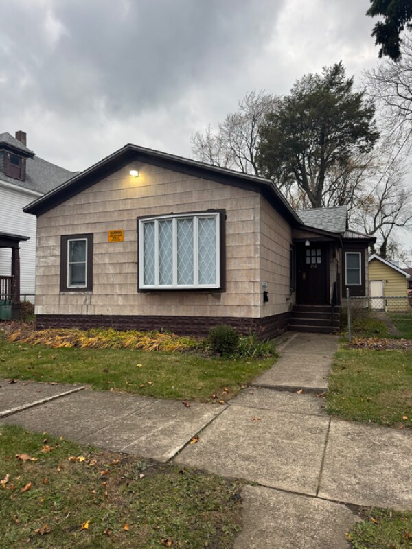 252 W 3rd St, Erie, PA 16507 - photo 1