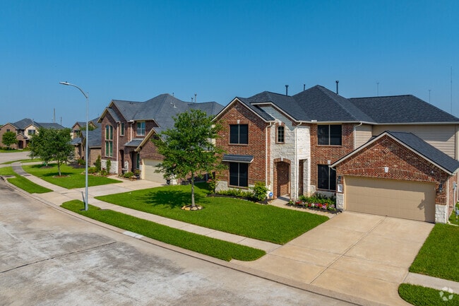 Homes in Teal Run have great curb appeal.