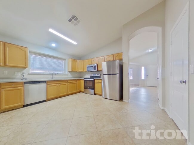 2116 S 160th Ln, Goodyear, AZ 85338 - photo 7