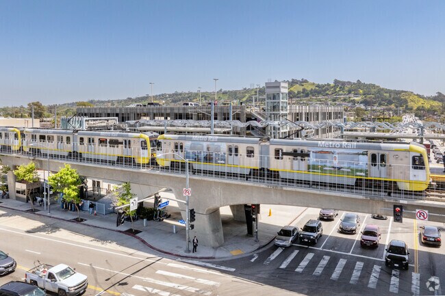 The E Metro Line connects West Adams with downtown Los Angeles and other major areas.