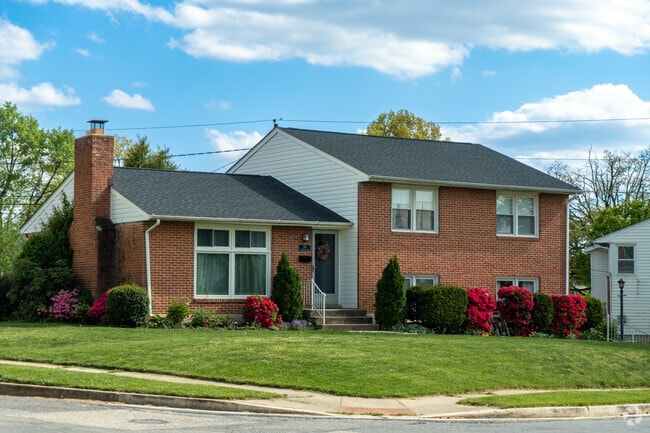 Brick homes and colorful yards bring a cozy charm to Hampton.