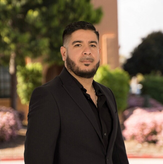 Enrique Madrigal Jr.