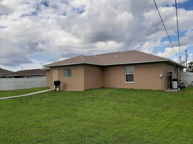 1716 NE 12th St, Cape Coral, FL 33909 - photo 2