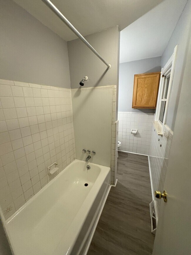 261 Spring Grove Ave, Toledo, OH 43605 - photo 5